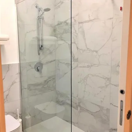 Sh Suites * Iseo