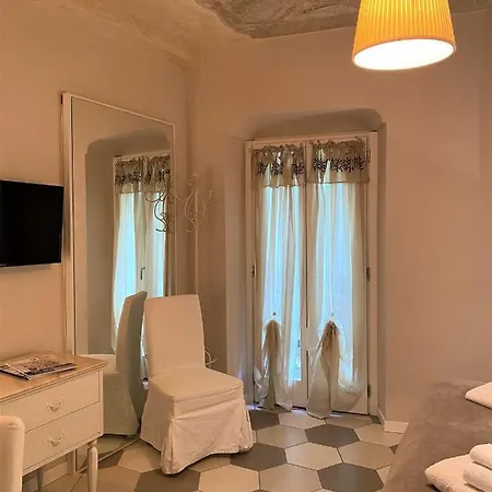 Sh Suites *